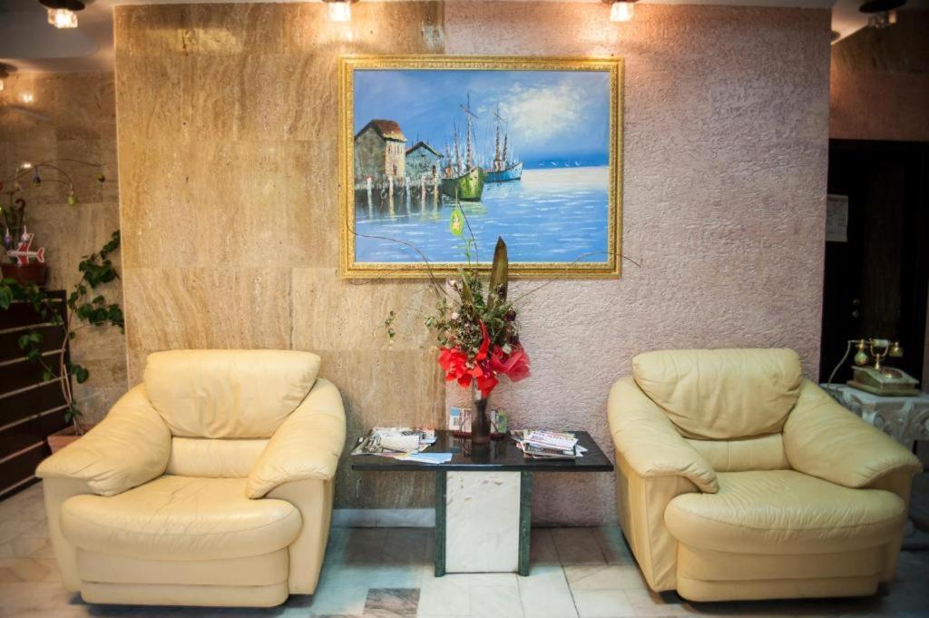 Hotel Decentria Timisoara Luaran gambar
